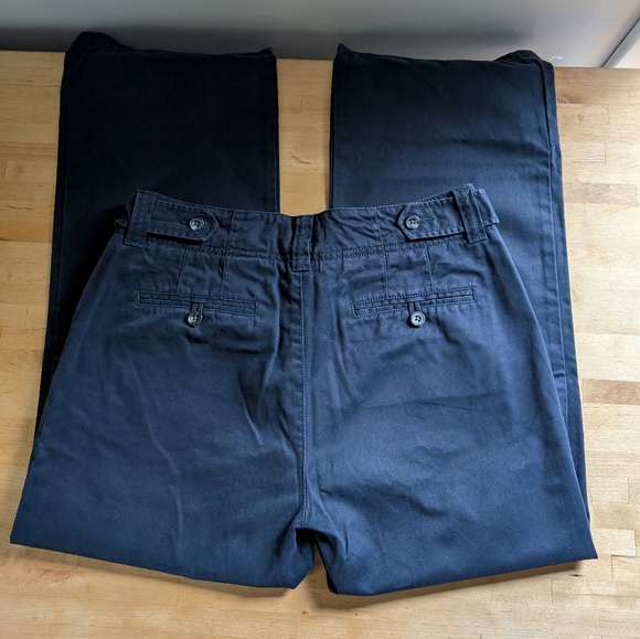 Eddie Bauer Vashon Fit Navy Pants - 10P - Navy - Gently Used - Super Soft Fabric - Picture 3 of 15